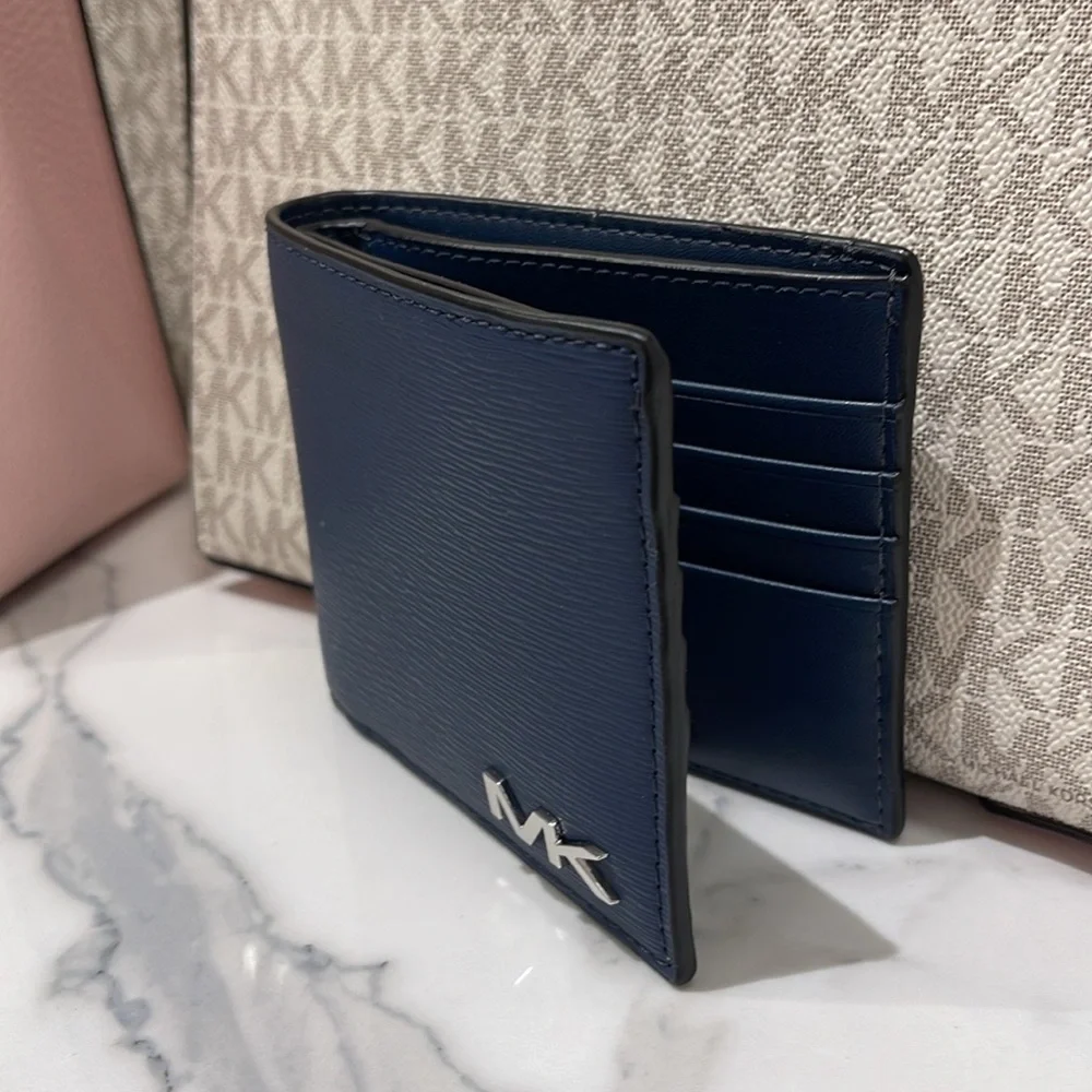 Michael Kors Cooper Billfold Wallet
Navy 
NWT - Picture 15 of 16